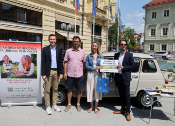 V tretjem krogu Dobrodelne Katre za 4-letnega Urbanu