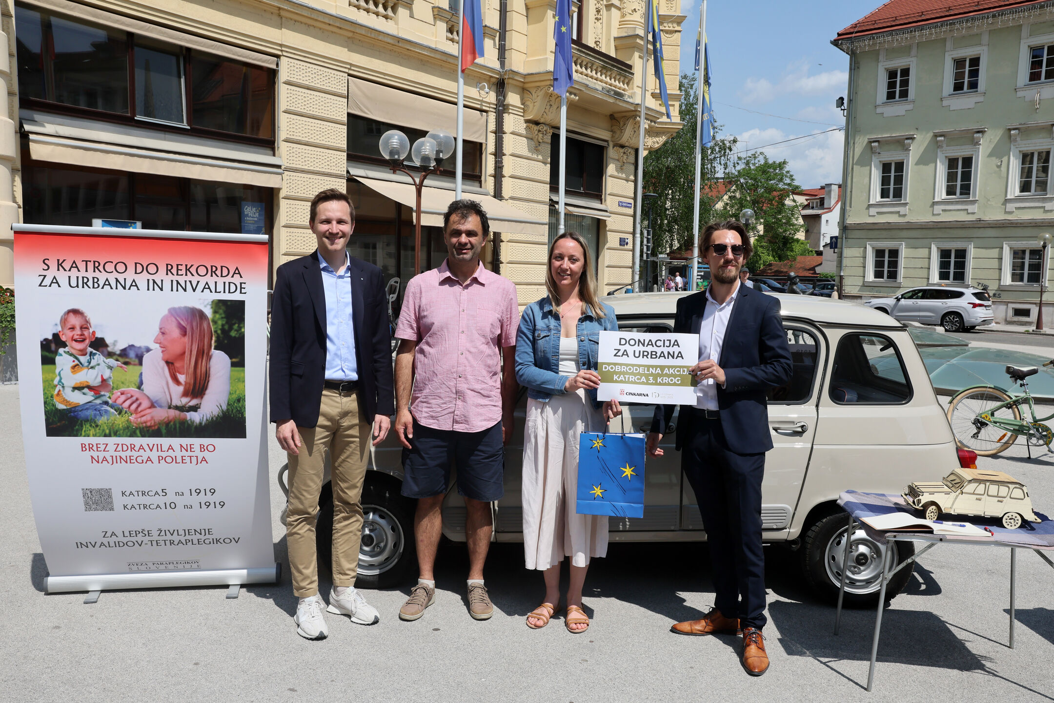 V tretjem krogu Dobrodelne Katre za 4-letnega Urbanu