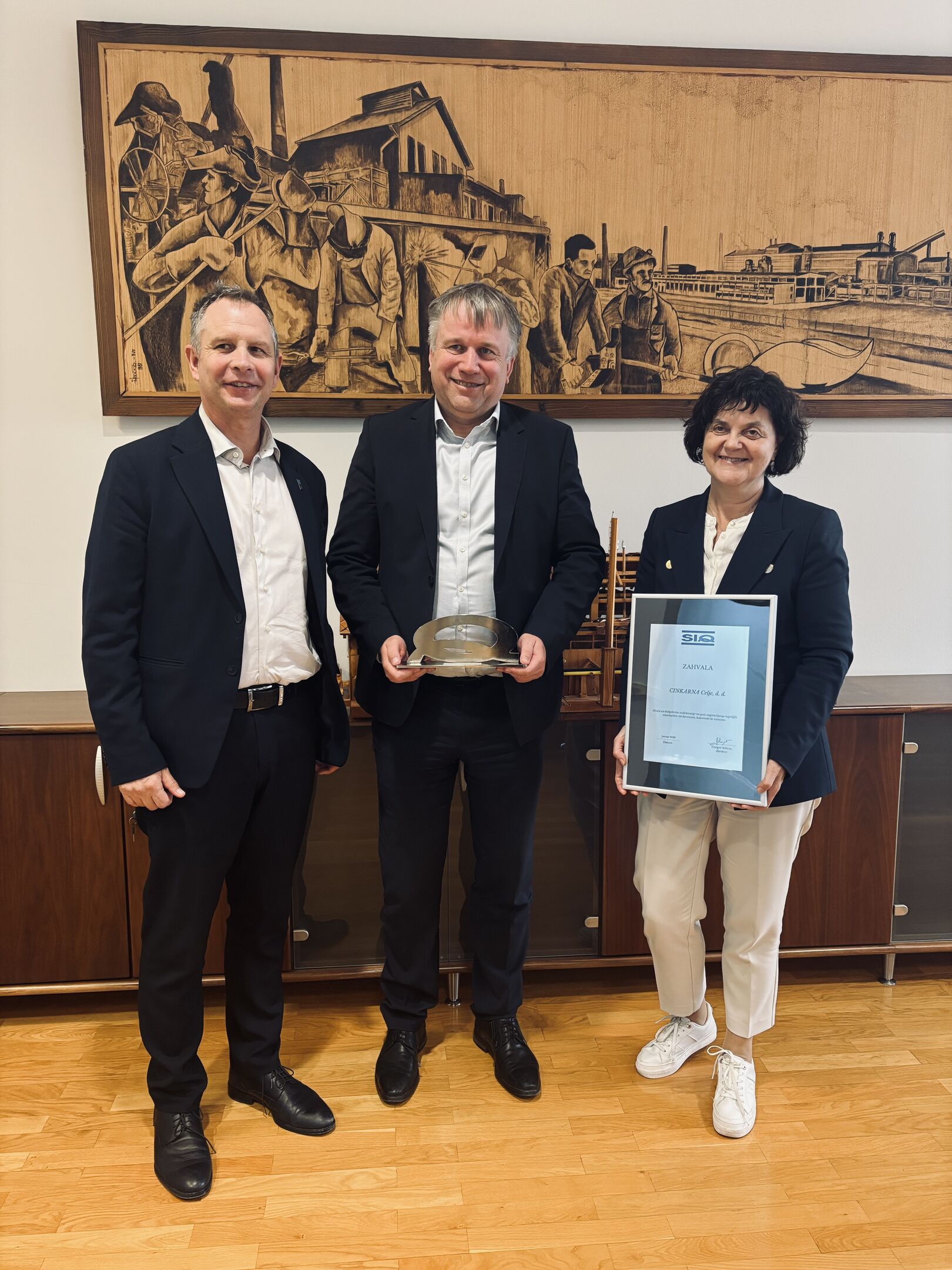 Cinkarna Celje Receives SIQ Commendation for Long-Standing Partnership and Trust